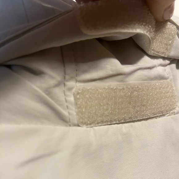 Men’s Tommy Hilfiger water jacket - Picture 6 of 13